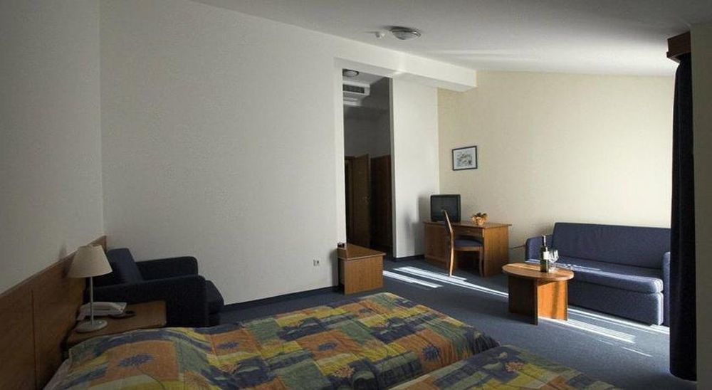 Hotel Arcus Residence メドゥリン エクステリア 写真