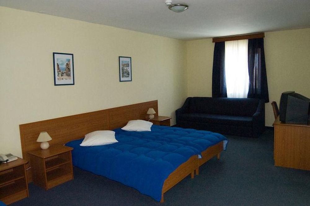 Hotel Arcus Residence メドゥリン エクステリア 写真