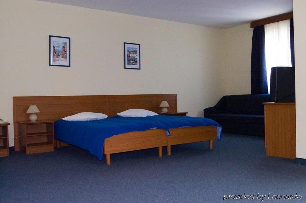 Hotel Arcus Residence メドゥリン エクステリア 写真