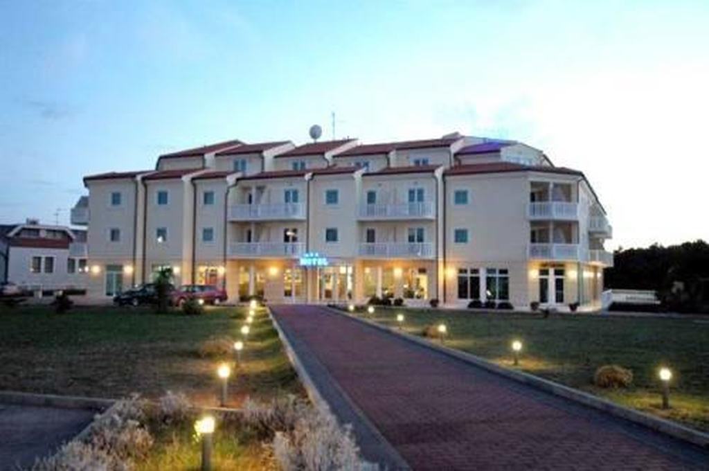 Hotel Arcus Residence メドゥリン エクステリア 写真