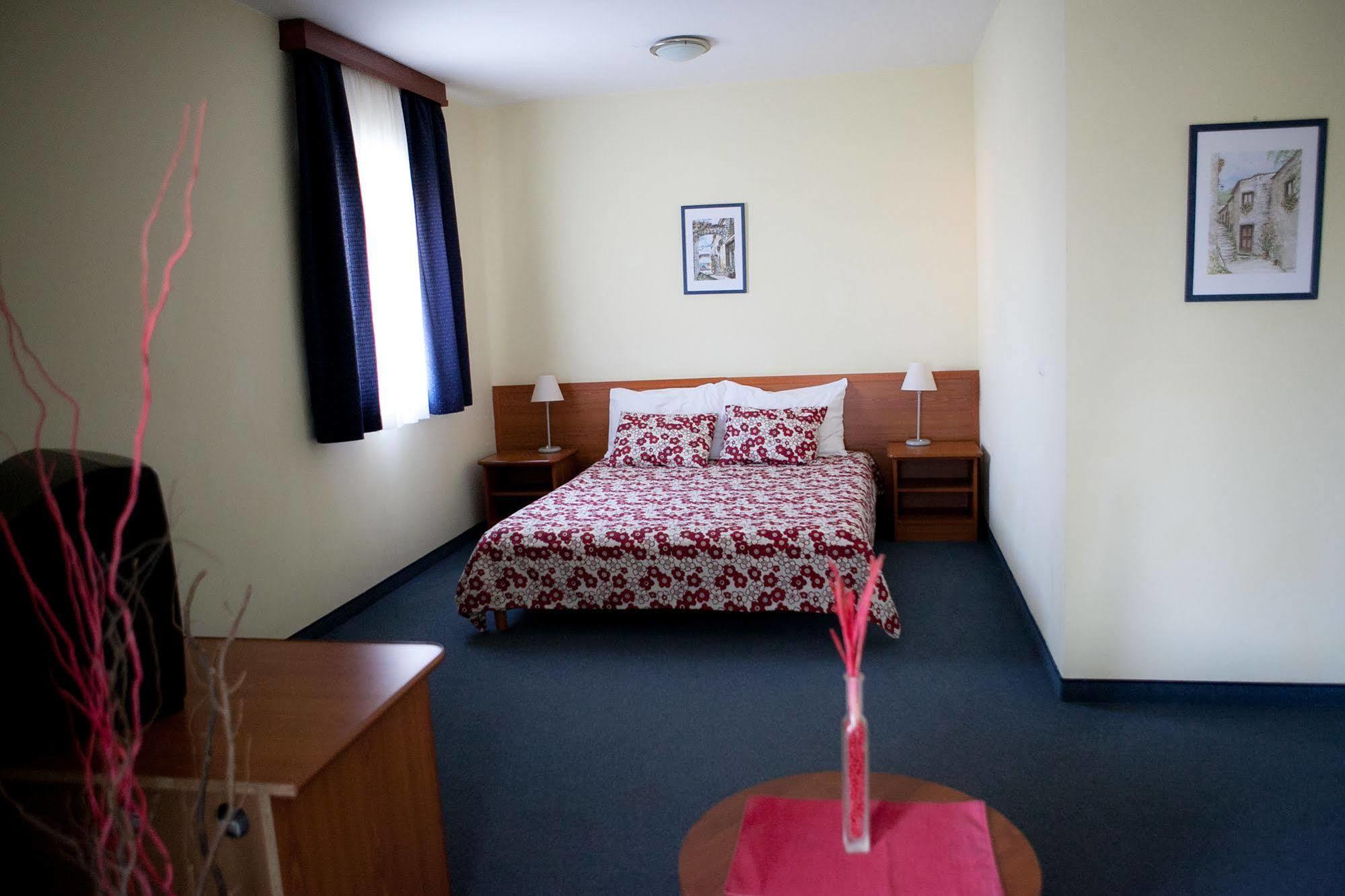 Hotel Arcus Residence メドゥリン エクステリア 写真